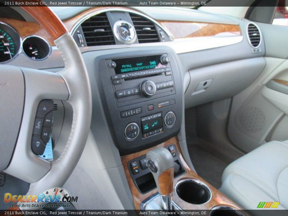 Controls of 2011 Buick Enclave CXL Photo #15