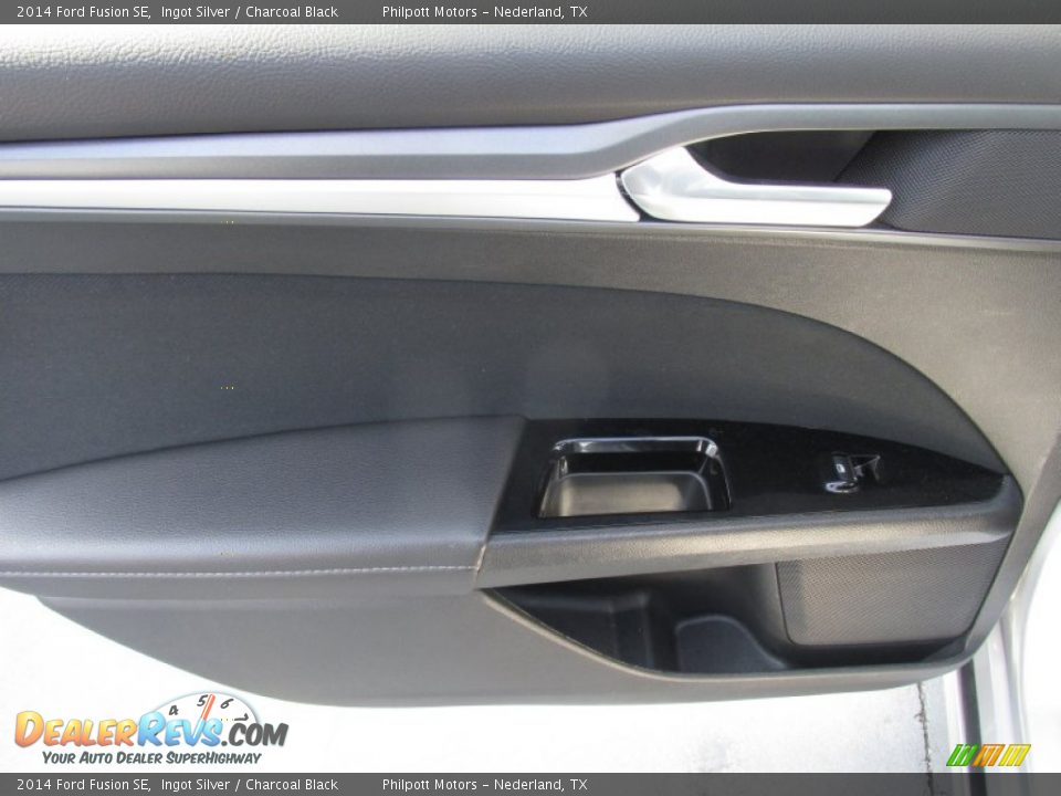 2014 Ford Fusion SE Ingot Silver / Charcoal Black Photo #28