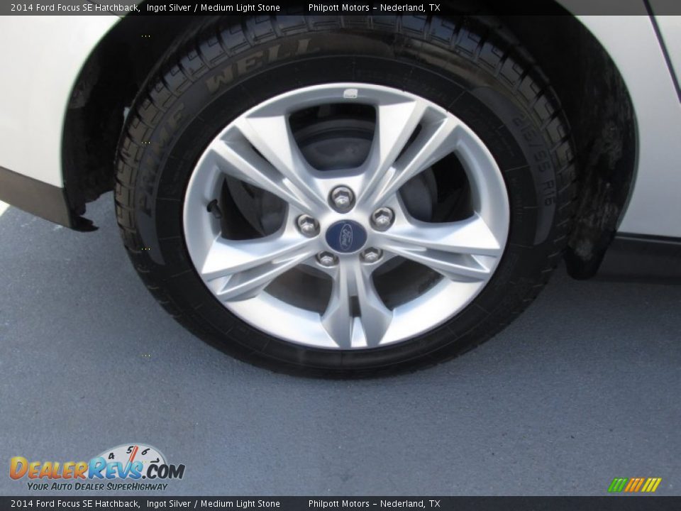 2014 Ford Focus SE Hatchback Ingot Silver / Medium Light Stone Photo #16