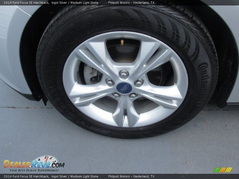 2014 Ford Focus SE Hatchback Ingot Silver / Medium Light Stone Photo #18
