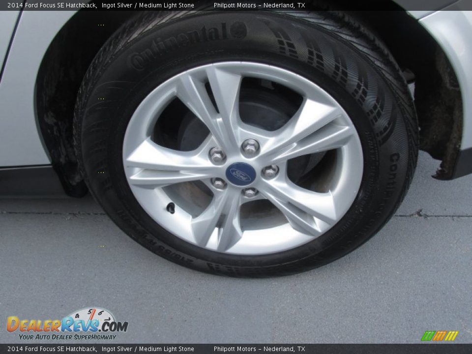 2014 Ford Focus SE Hatchback Ingot Silver / Medium Light Stone Photo #19