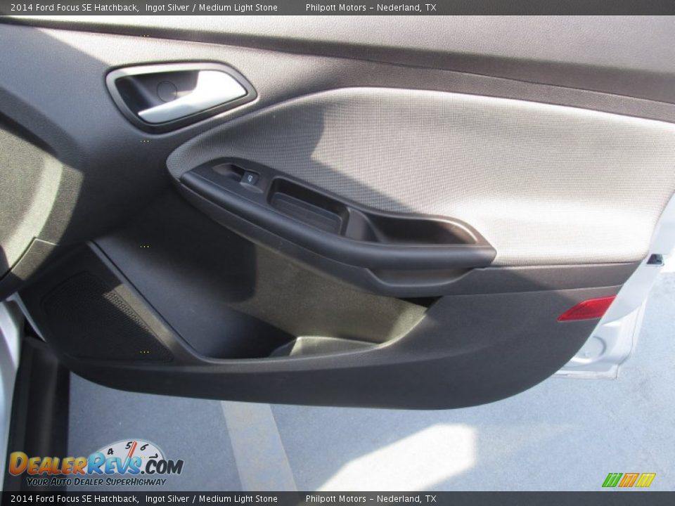 2014 Ford Focus SE Hatchback Ingot Silver / Medium Light Stone Photo #23