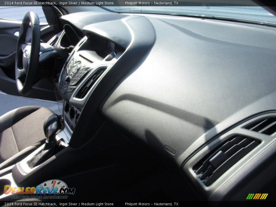 2014 Ford Focus SE Hatchback Ingot Silver / Medium Light Stone Photo #24