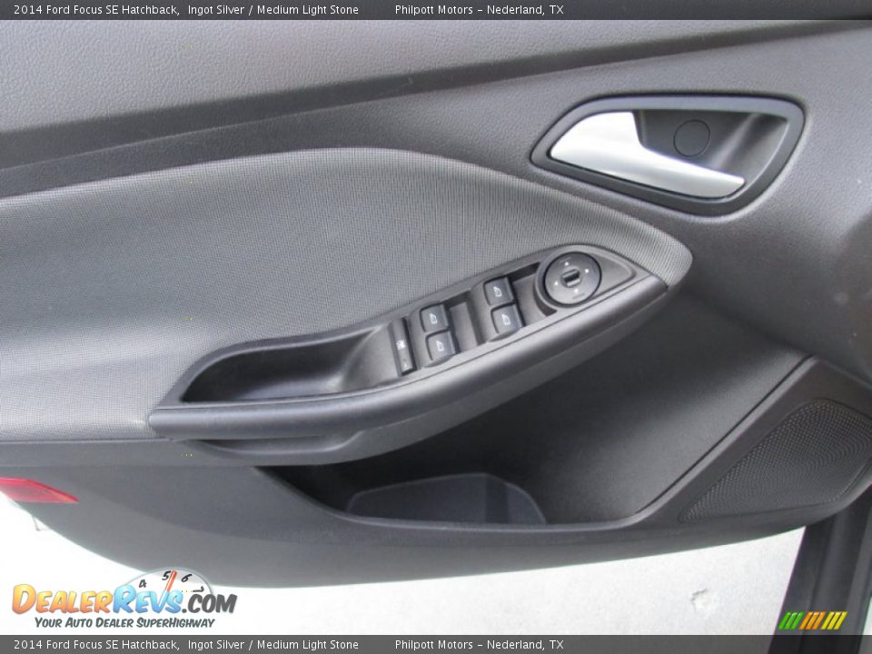 2014 Ford Focus SE Hatchback Ingot Silver / Medium Light Stone Photo #30