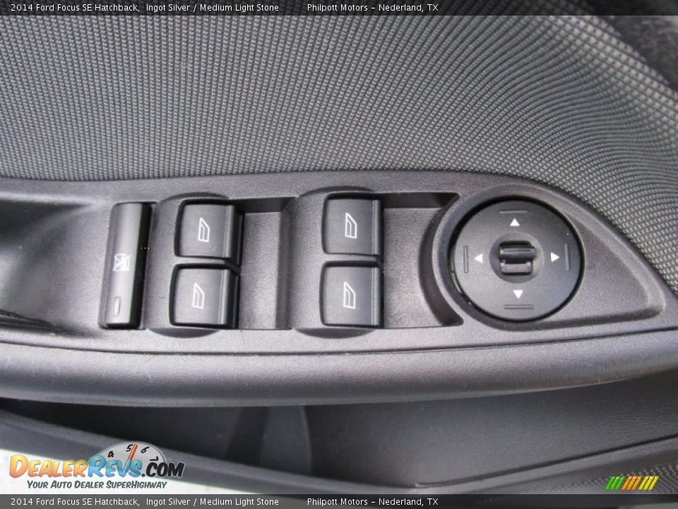 2014 Ford Focus SE Hatchback Ingot Silver / Medium Light Stone Photo #31