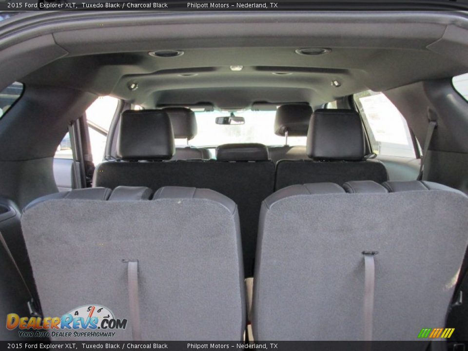 2015 Ford Explorer XLT Tuxedo Black / Charcoal Black Photo #17