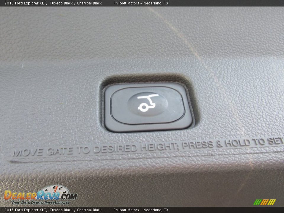 2015 Ford Explorer XLT Tuxedo Black / Charcoal Black Photo #19