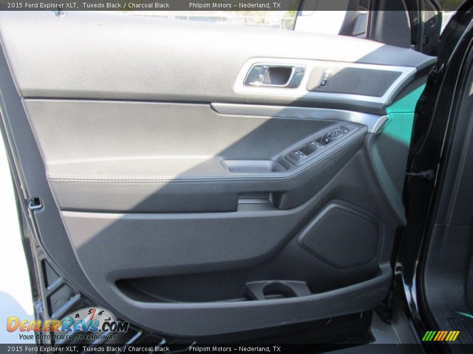 2015 Ford Explorer XLT Tuxedo Black / Charcoal Black Photo #22