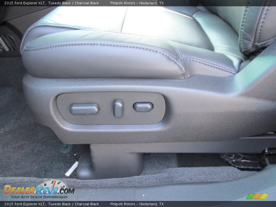 2015 Ford Explorer XLT Tuxedo Black / Charcoal Black Photo #25