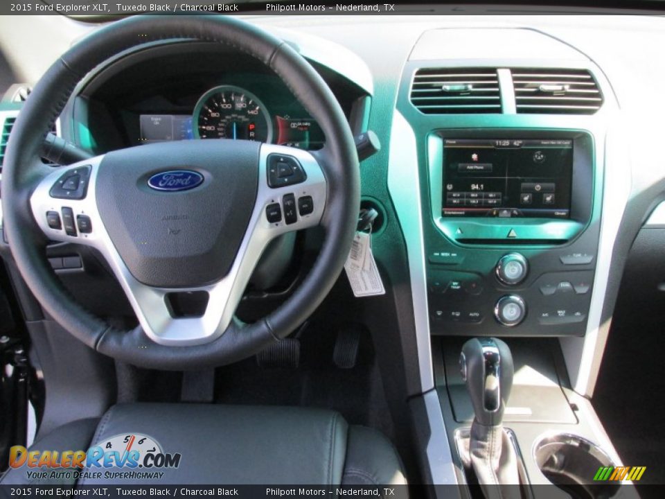 2015 Ford Explorer XLT Tuxedo Black / Charcoal Black Photo #26