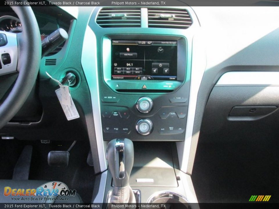 2015 Ford Explorer XLT Tuxedo Black / Charcoal Black Photo #27