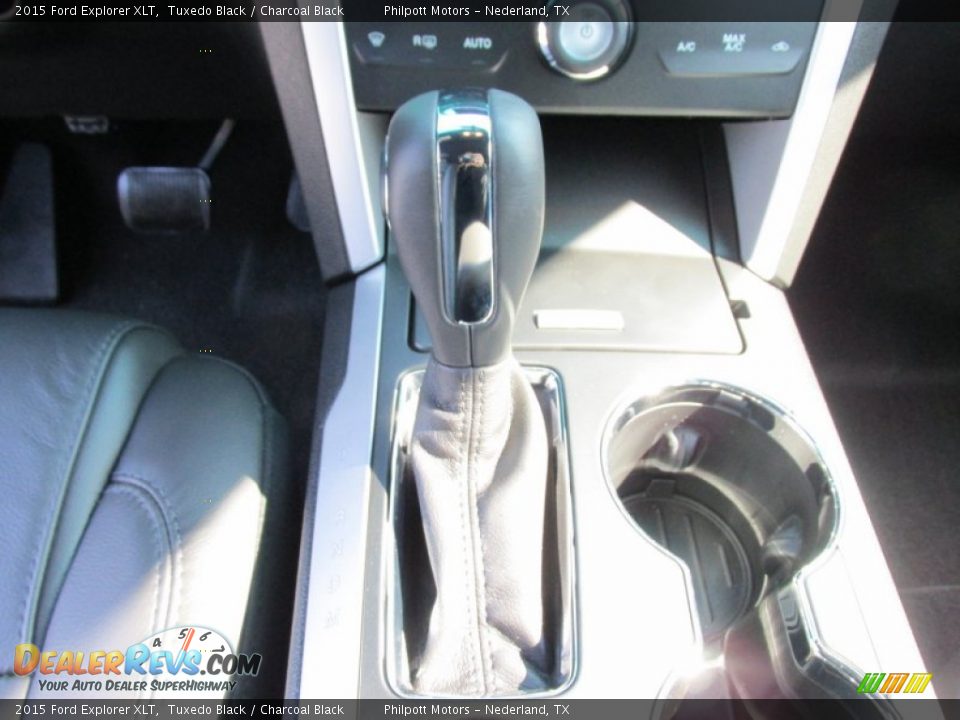 2015 Ford Explorer XLT Tuxedo Black / Charcoal Black Photo #30