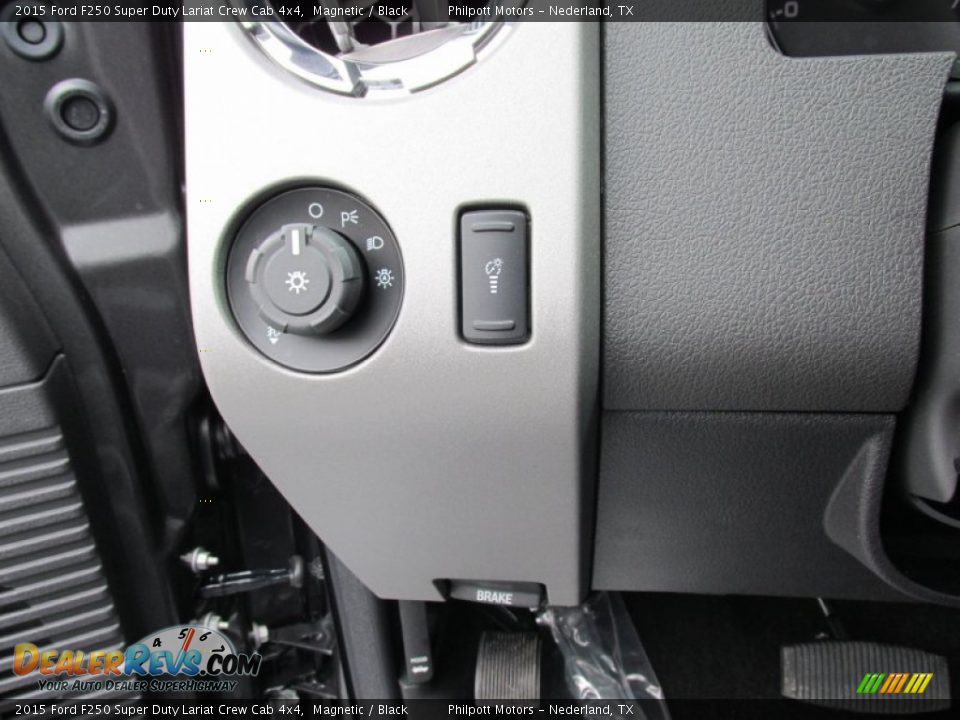 2015 Ford F250 Super Duty Lariat Crew Cab 4x4 Magnetic / Black Photo #35