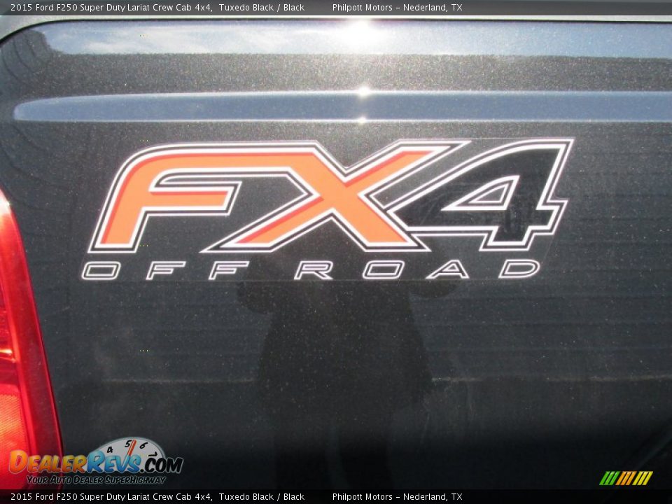 2015 Ford F250 Super Duty Lariat Crew Cab 4x4 Tuxedo Black / Black Photo #18