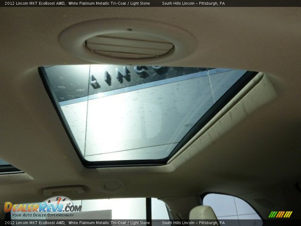 2012 Lincoln MKT EcoBoost AWD White Platinum Metallic Tri-Coat / Light Stone Photo #17
