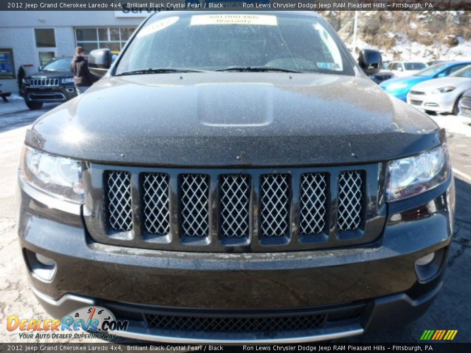 2012 Jeep Grand Cherokee Laredo 4x4 Brilliant Black Crystal Pearl / Black Photo #8