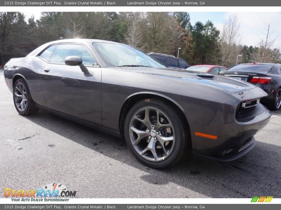 Front 3/4 View of 2015 Dodge Challenger SXT Plus Photo #4