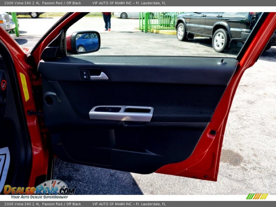 2006 Volvo S40 2.4i Passion Red / Off Black Photo #15