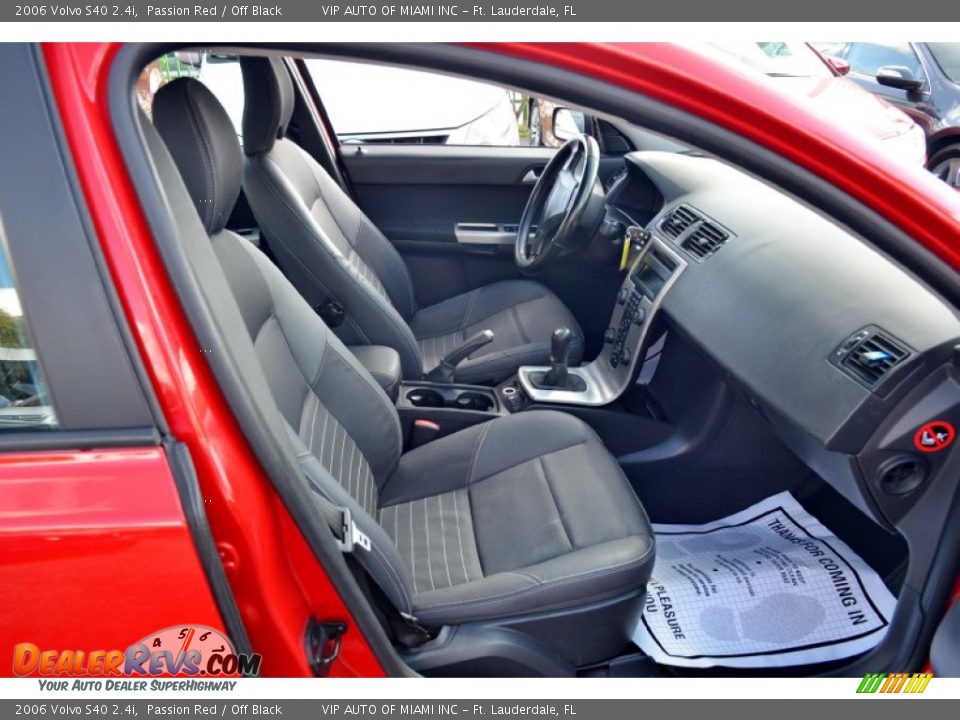 2006 Volvo S40 2.4i Passion Red / Off Black Photo #19