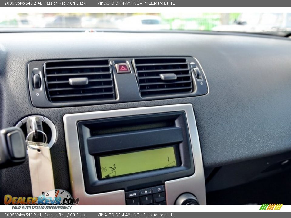2006 Volvo S40 2.4i Passion Red / Off Black Photo #32