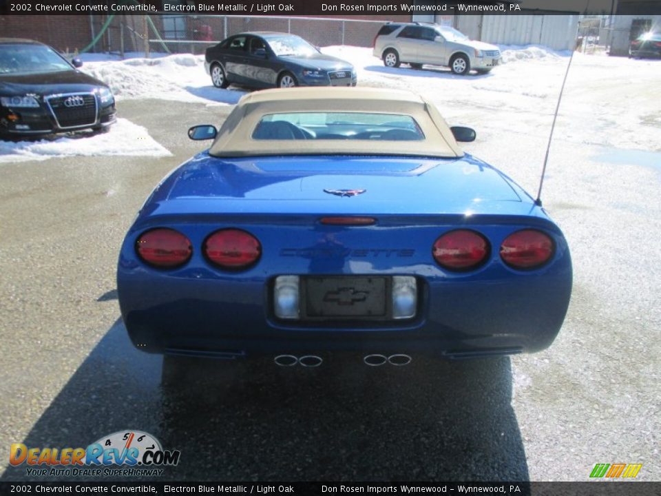 2002 Chevrolet Corvette Convertible Electron Blue Metallic / Light Oak Photo #14