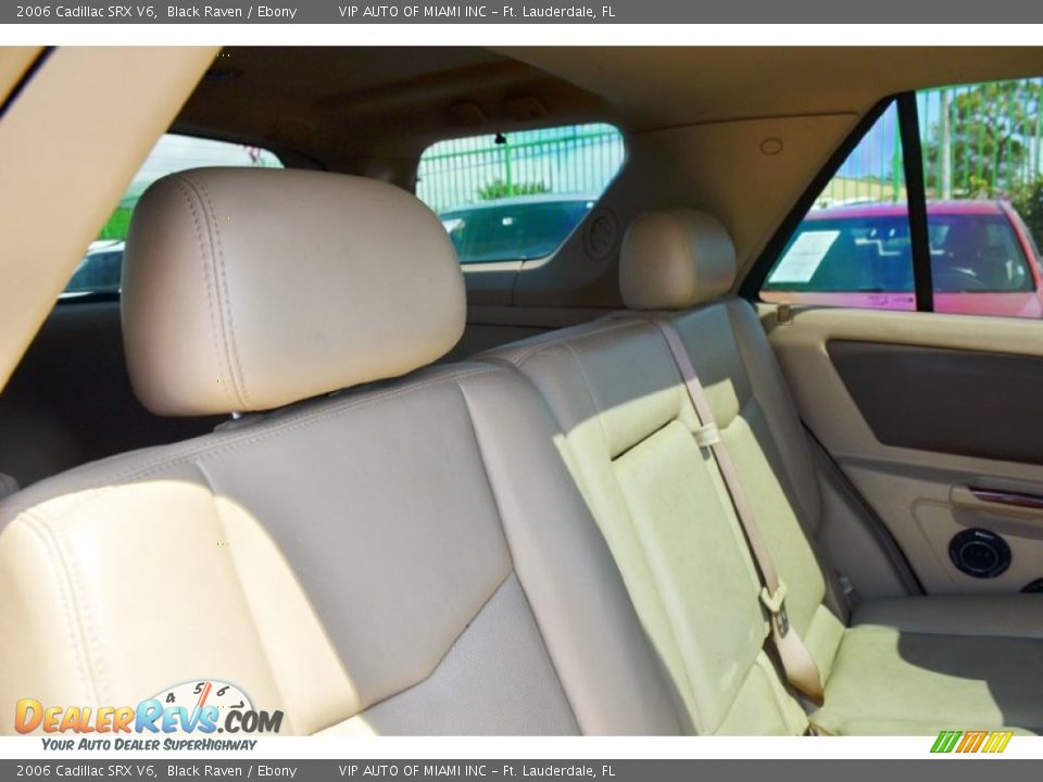 2006 Cadillac SRX V6 Black Raven / Ebony Photo #16