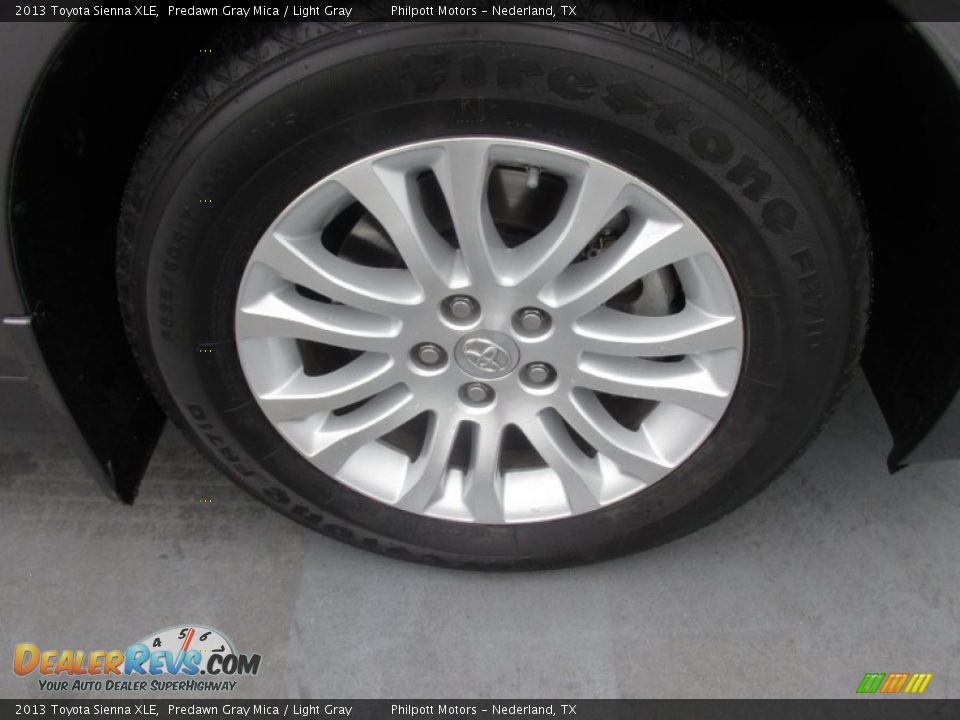2013 Toyota Sienna XLE Predawn Gray Mica / Light Gray Photo #17