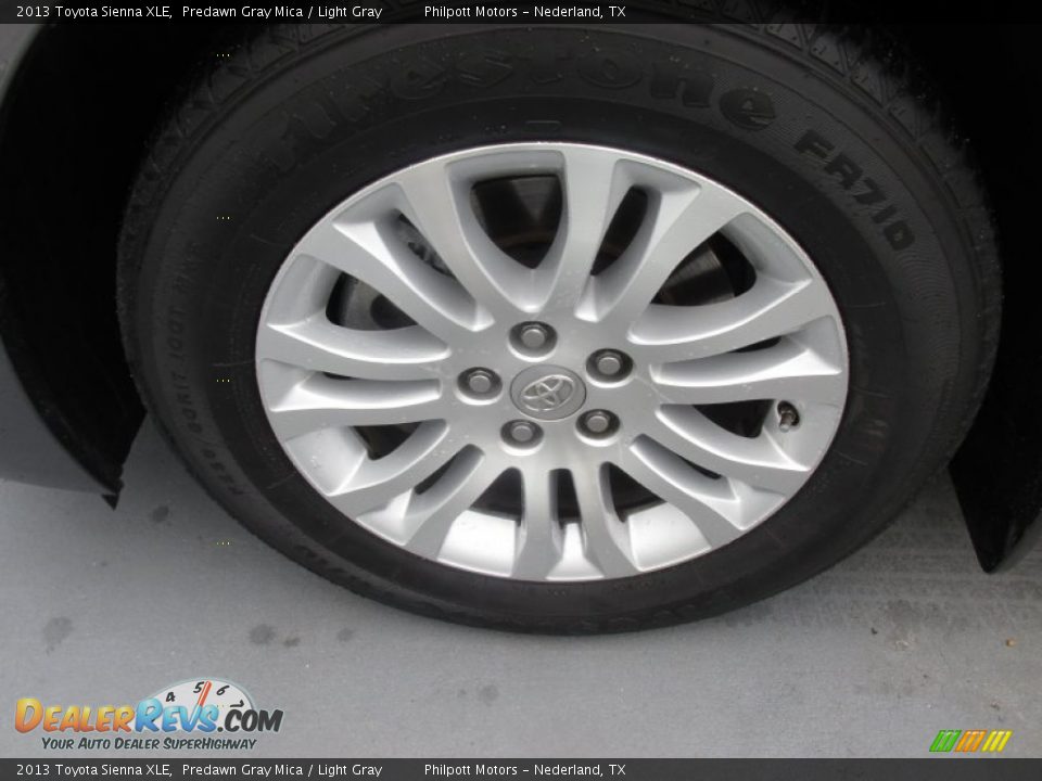 2013 Toyota Sienna XLE Predawn Gray Mica / Light Gray Photo #18
