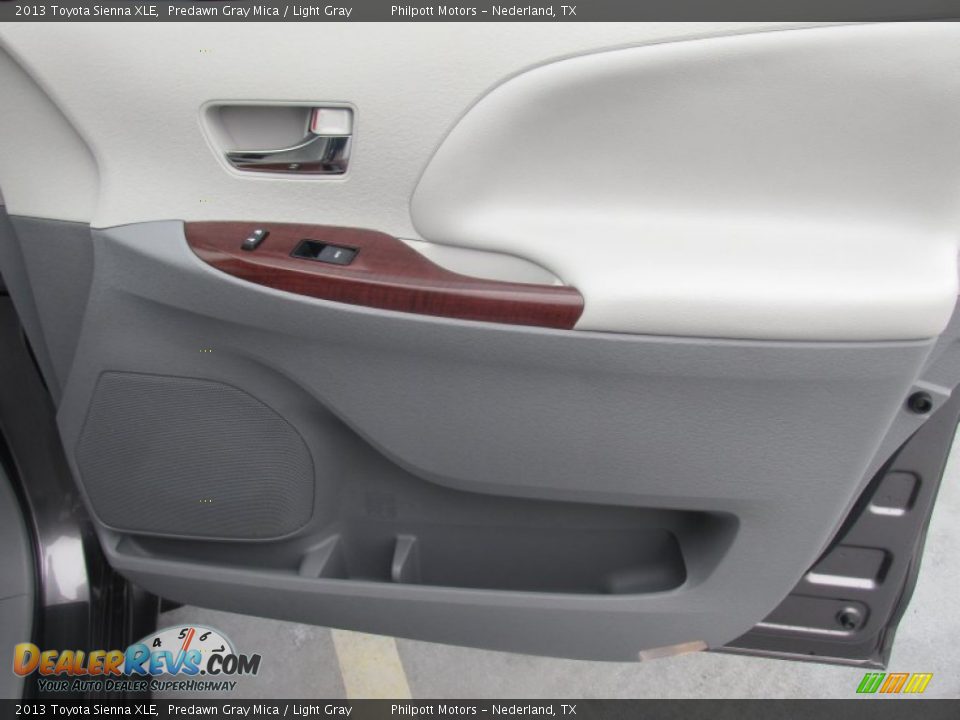 2013 Toyota Sienna XLE Predawn Gray Mica / Light Gray Photo #25