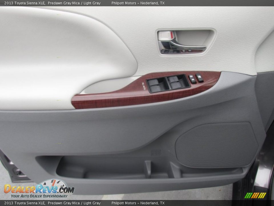 2013 Toyota Sienna XLE Predawn Gray Mica / Light Gray Photo #34