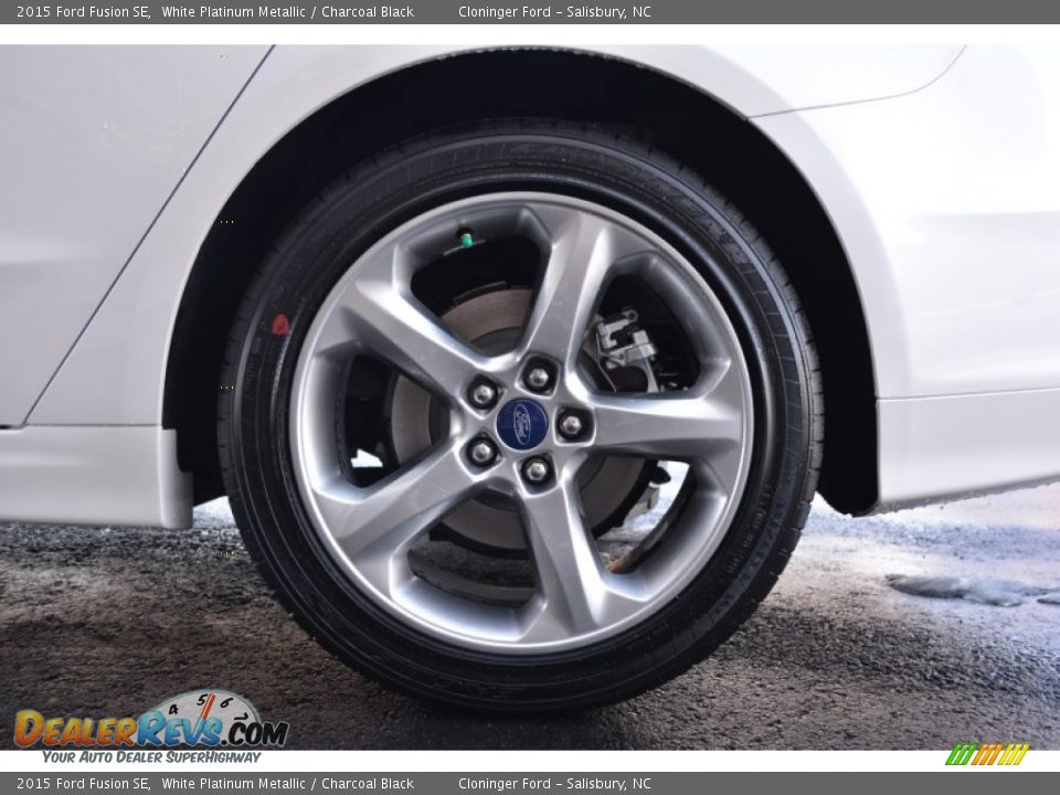 2015 Ford Fusion SE White Platinum Metallic / Charcoal Black Photo #5