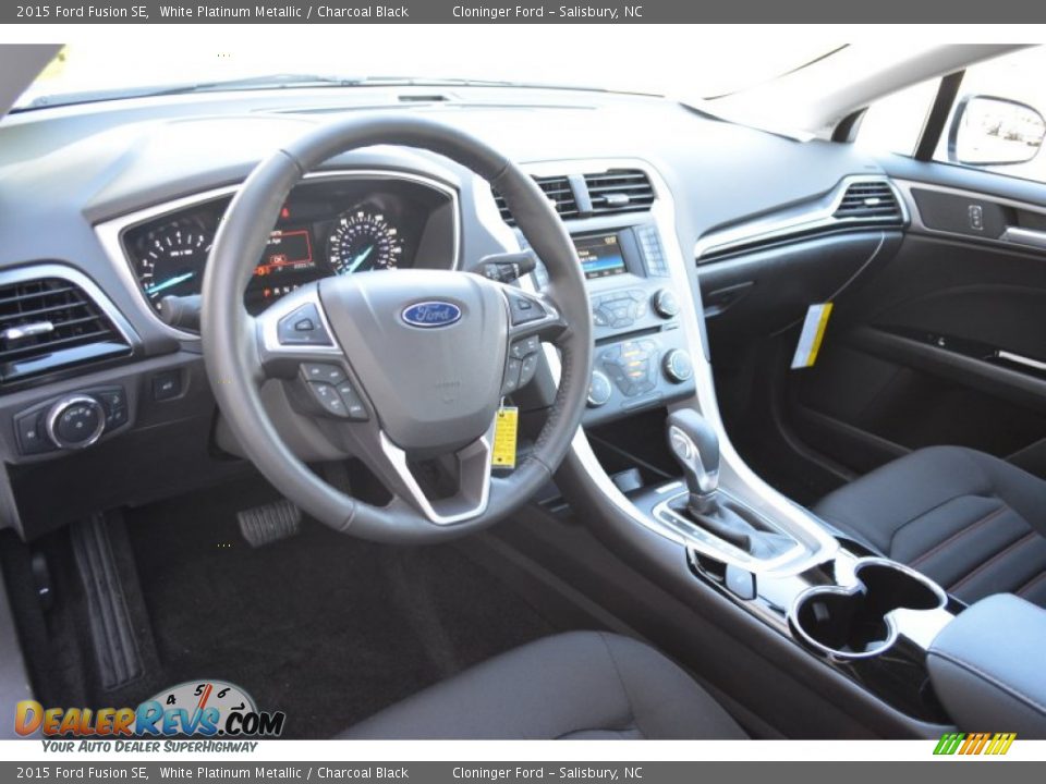 2015 Ford Fusion SE White Platinum Metallic / Charcoal Black Photo #8