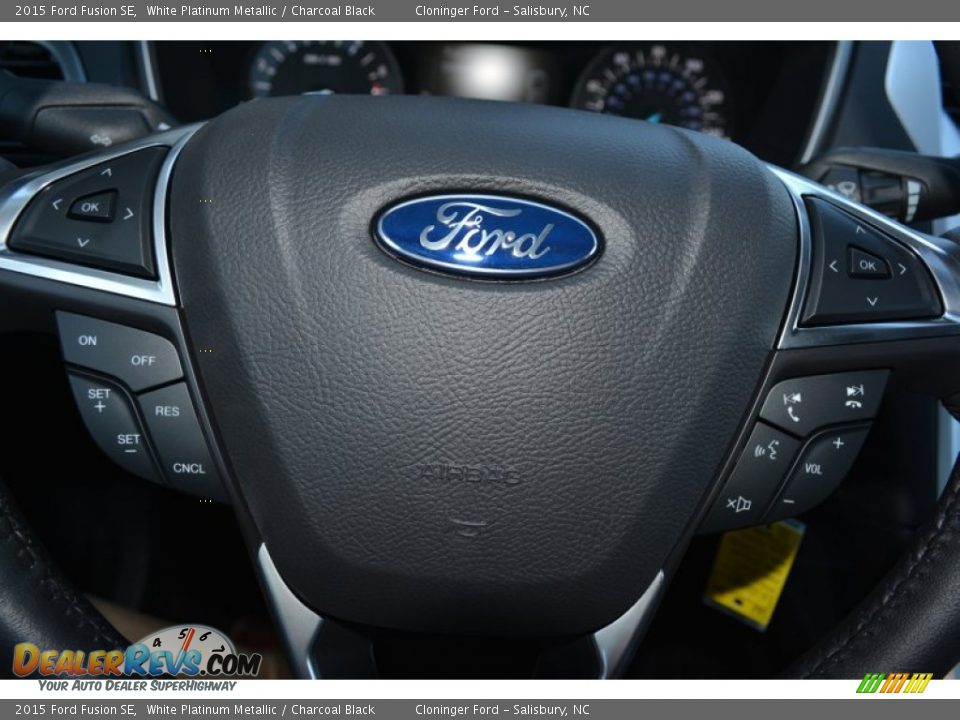 2015 Ford Fusion SE White Platinum Metallic / Charcoal Black Photo #16