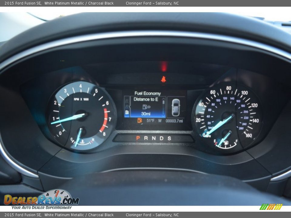 2015 Ford Fusion SE White Platinum Metallic / Charcoal Black Photo #17