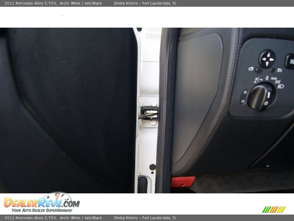 2011 Mercedes-Benz G 550 Arctic White / Ash/Black Photo #29