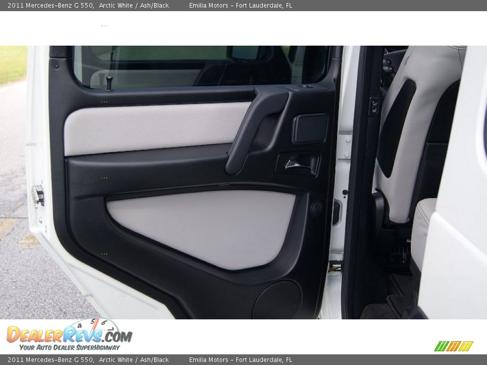 2011 Mercedes-Benz G 550 Arctic White / Ash/Black Photo #42