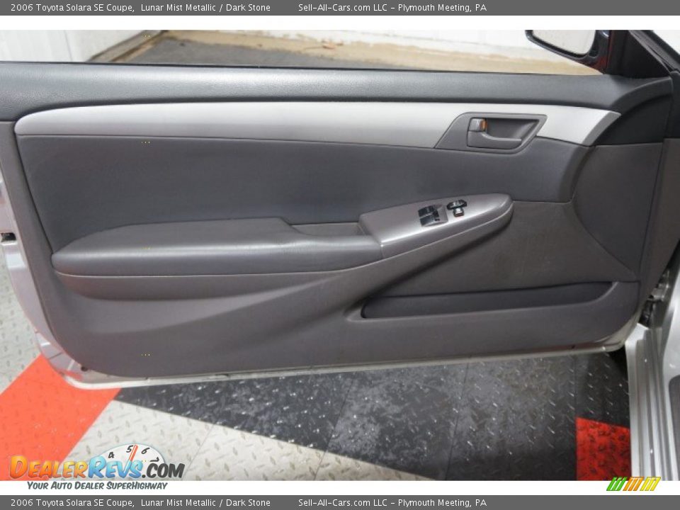 2006 Toyota Solara SE Coupe Lunar Mist Metallic / Dark Stone Photo #12