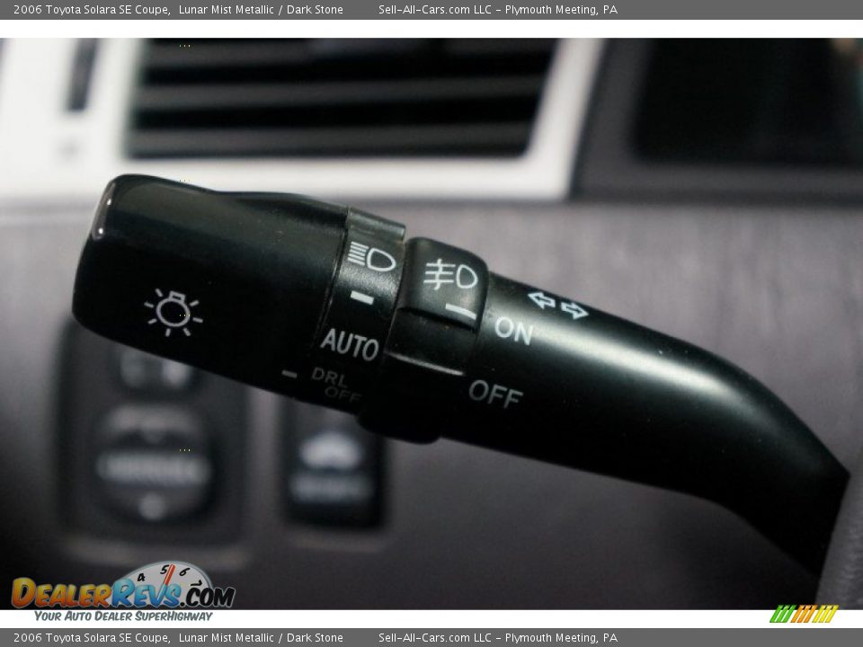 2006 Toyota Solara SE Coupe Lunar Mist Metallic / Dark Stone Photo #21