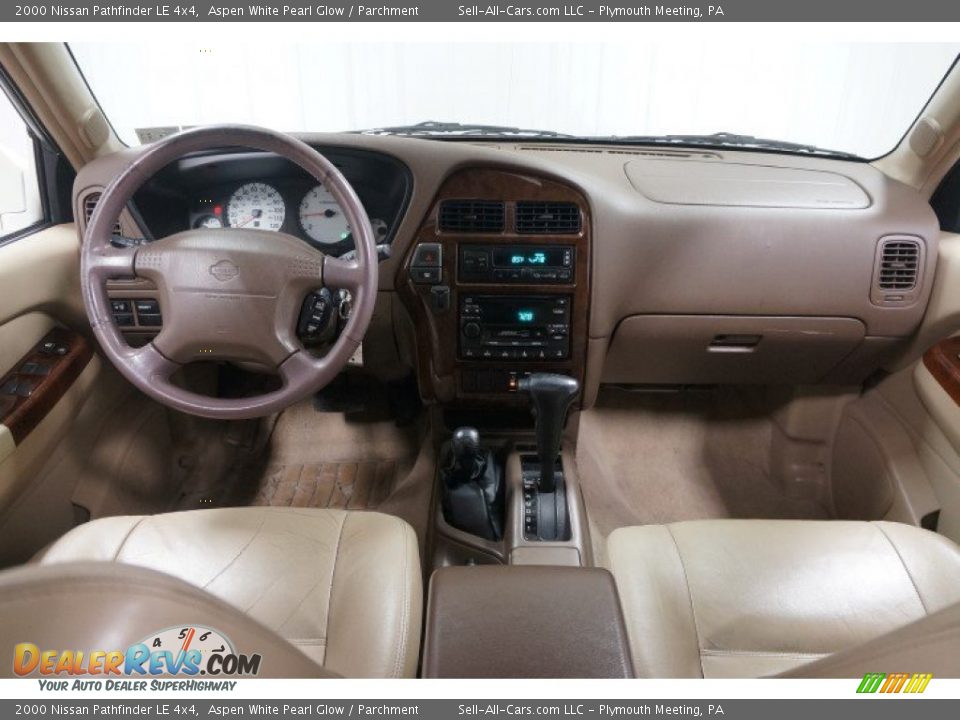2000 Nissan Pathfinder LE 4x4 Aspen White Pearl Glow / Parchment Photo #20