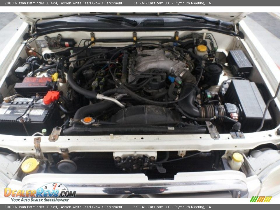 2000 Nissan Pathfinder LE 4x4 Aspen White Pearl Glow / Parchment Photo #32