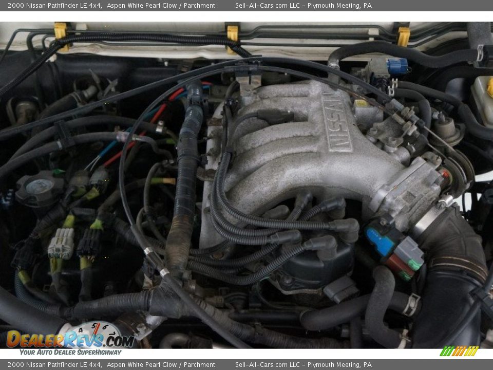 2000 Nissan Pathfinder LE 4x4 Aspen White Pearl Glow / Parchment Photo #33