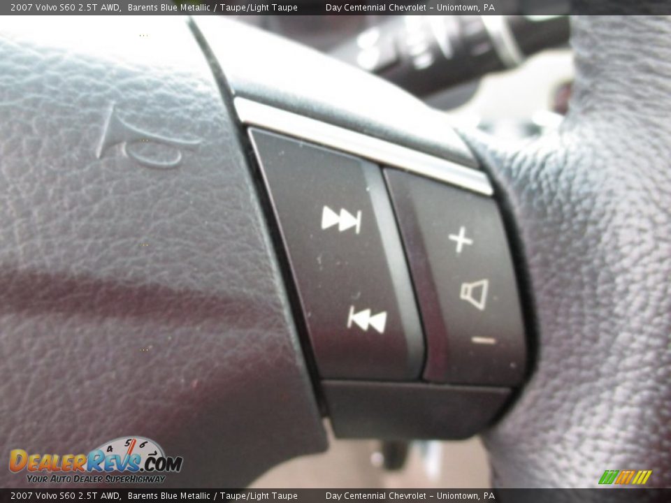 Controls of 2007 Volvo S60 2.5T AWD Photo #35