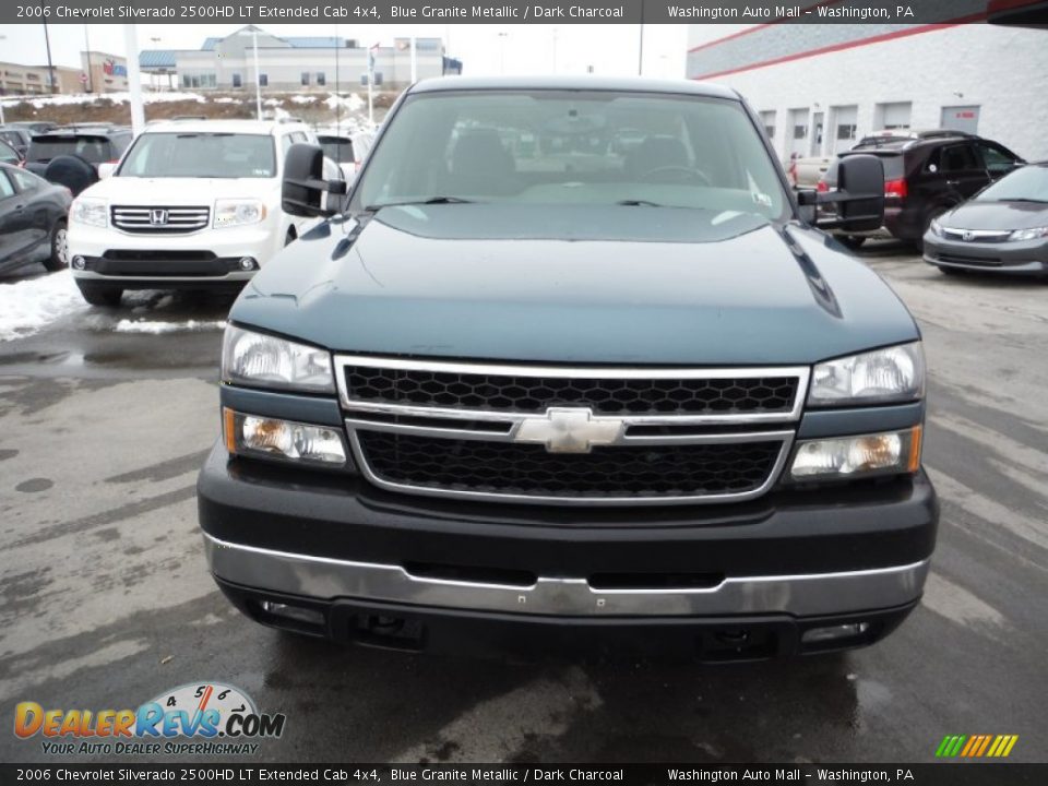 2006 Chevrolet Silverado 2500HD LT Extended Cab 4x4 Blue Granite Metallic / Dark Charcoal Photo #5