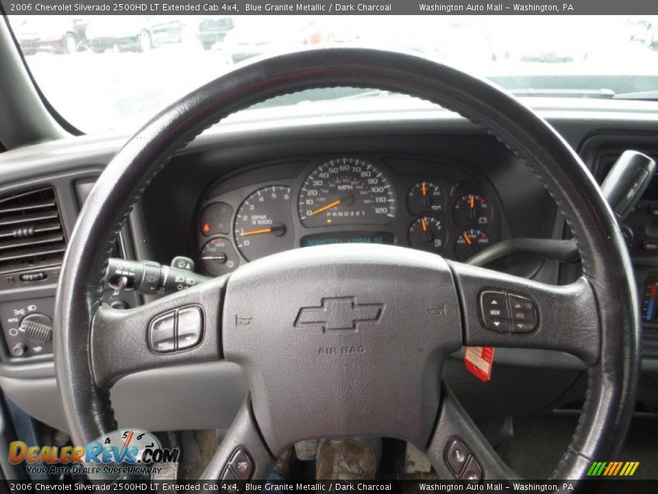 2006 Chevrolet Silverado 2500HD LT Extended Cab 4x4 Blue Granite Metallic / Dark Charcoal Photo #17