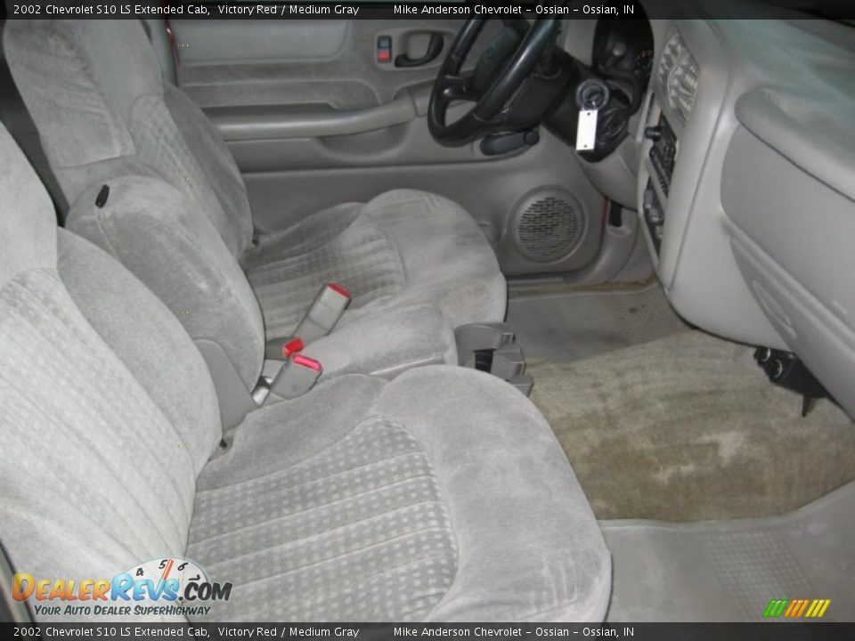 2002 Chevrolet S10 LS Extended Cab Victory Red / Medium Gray Photo #9