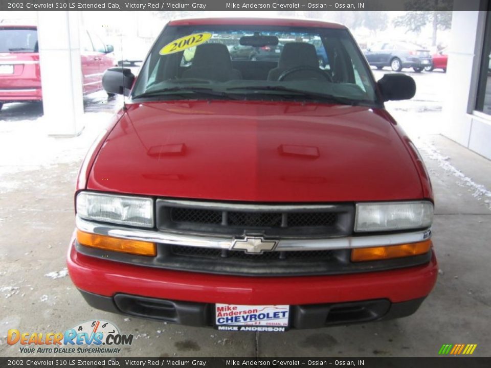 2002 Chevrolet S10 LS Extended Cab Victory Red / Medium Gray Photo #18