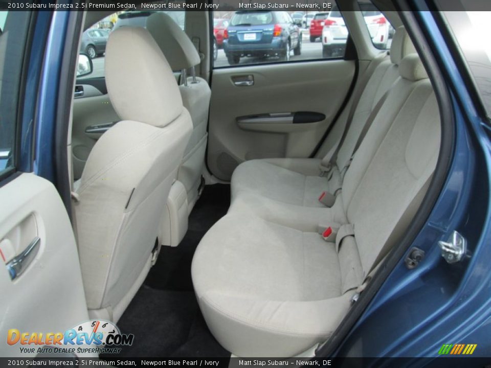 2010 Subaru Impreza 2.5i Premium Sedan Newport Blue Pearl / Ivory Photo #21
