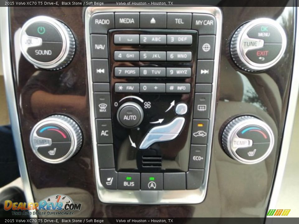Controls of 2015 Volvo XC70 T5 Drive-E Photo #19