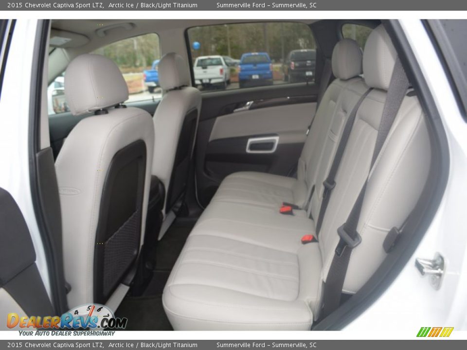 Rear Seat of 2015 Chevrolet Captiva Sport LTZ Photo #10