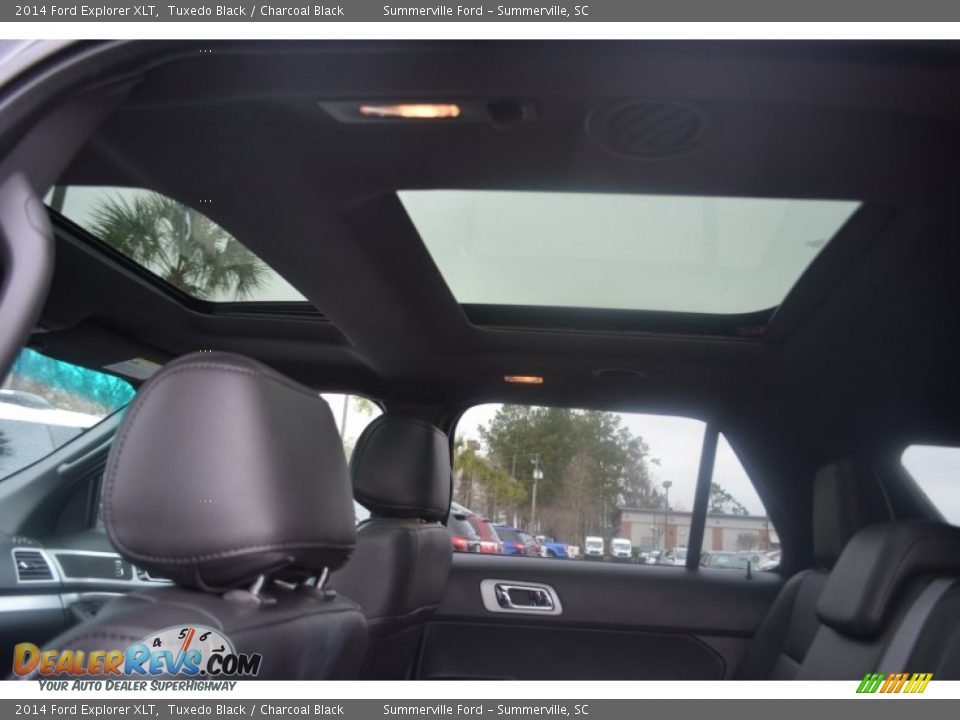 2014 Ford Explorer XLT Tuxedo Black / Charcoal Black Photo #12